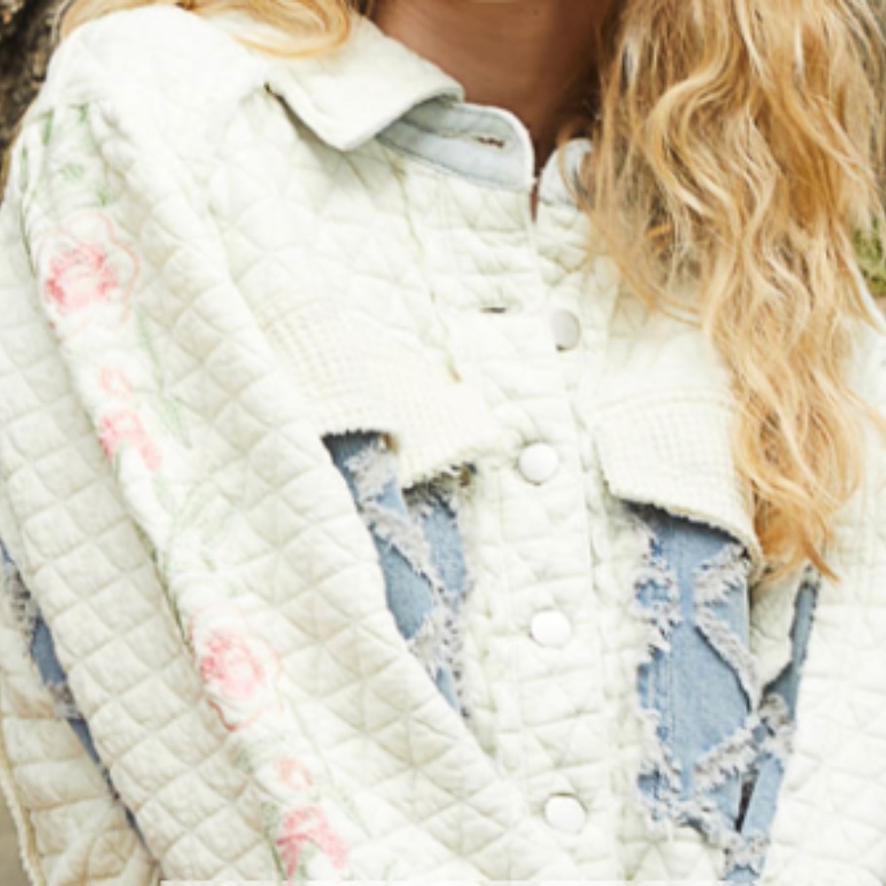 POL Quilted Patchwork Jacket in Cream with Blue and Pink Floral Accents - Picture 2 of 3